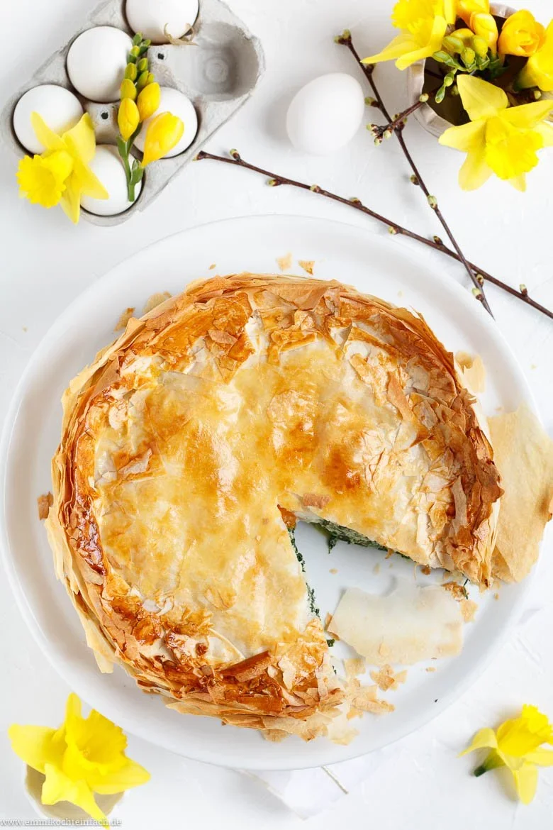 Spinattorte mit Ricotta und Ei-Nester