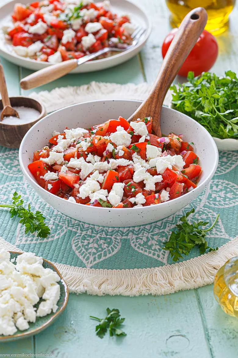 Tipps für die Zubereitung des Tomatensalats mit Feta