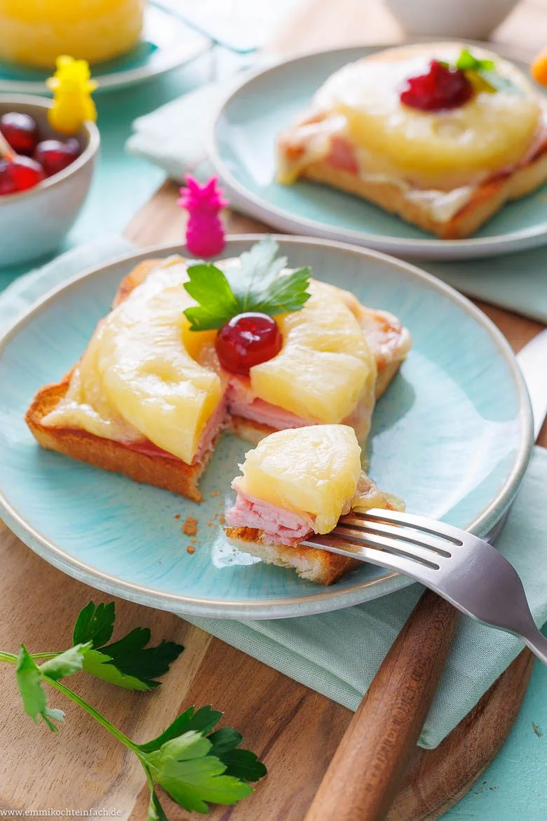 Toast Hawaii - der Original Snack aus dem Ofen