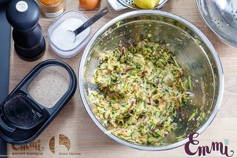 Zucchinipuffer Masse