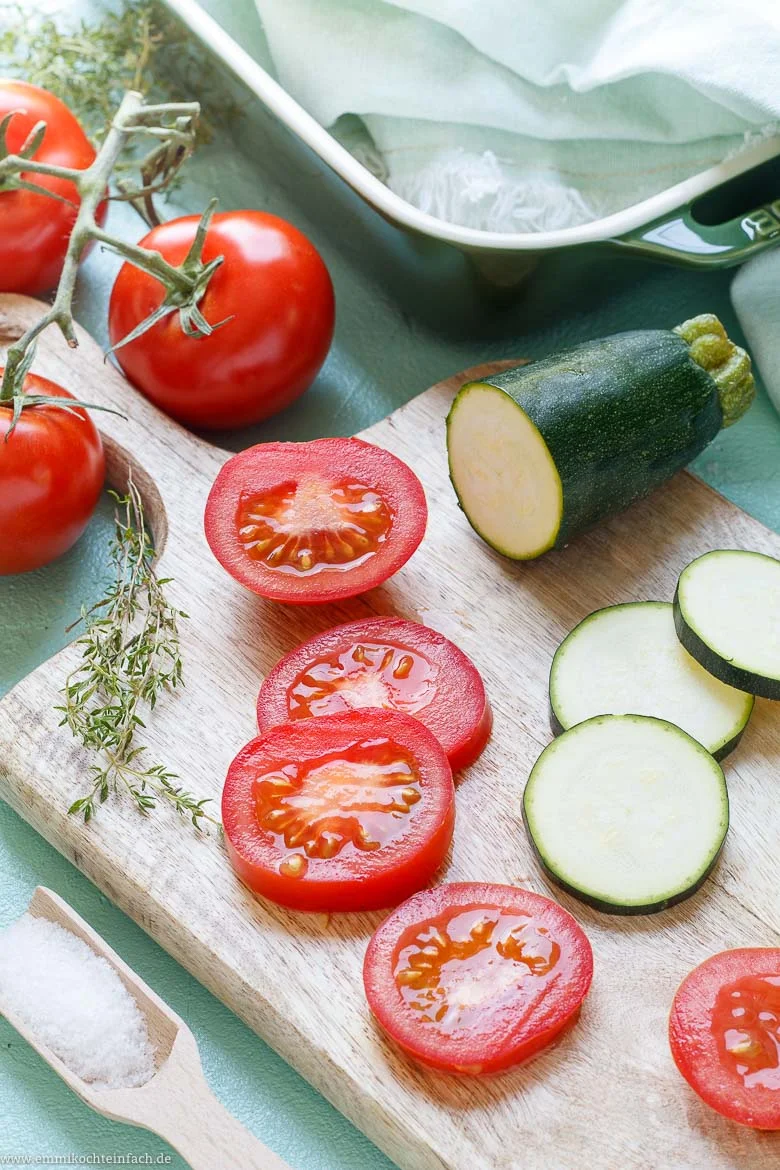 Tomaten Zucchini Auflauf mit Mozzarella