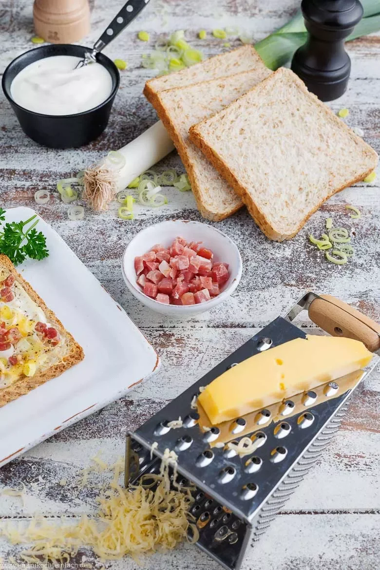 Zutaten für Flammkuchen-Toast nach Elsässer Art