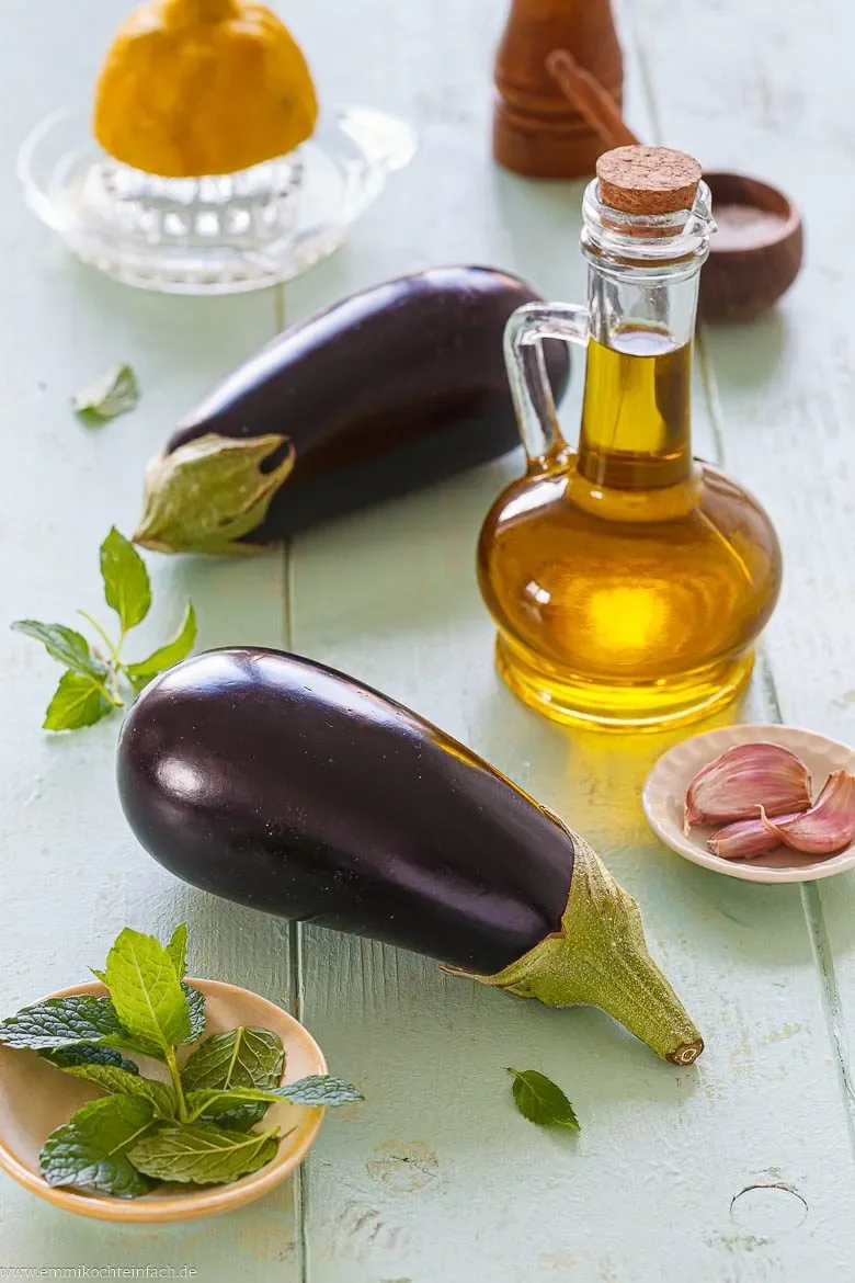 Zutaten für gegrillte Aubergine