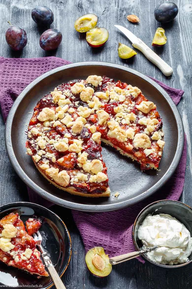 Zwetschgenkuchen mit Streuseln